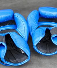 Des gants de boxe